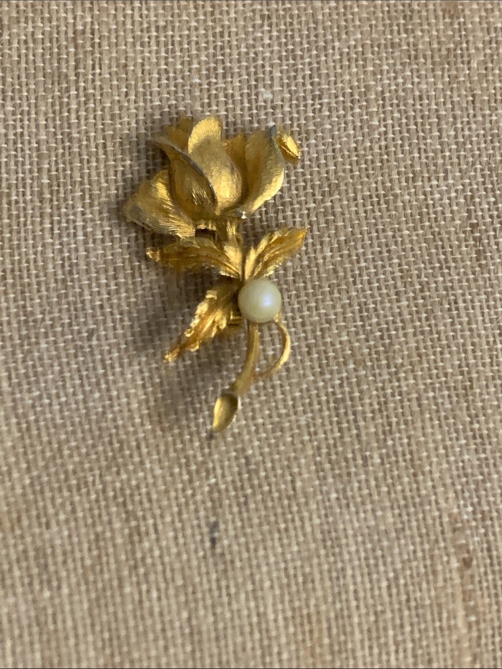 VINTAGE 90s Gold Floral Pearl Accent Brooch - Women Jewelry
